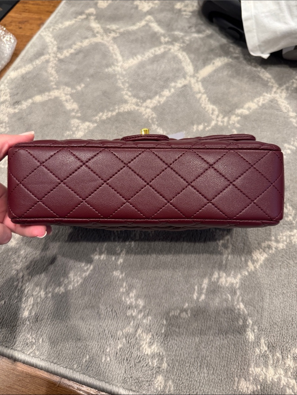 Chanel style maroon and gold small classic flap - Picture 3 of 12